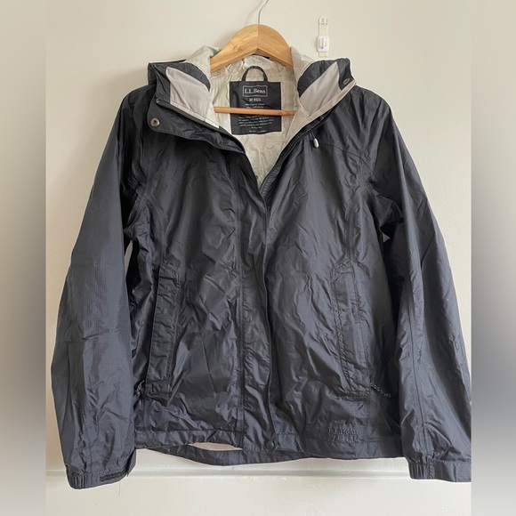 LL Bean Black Jacket - Picture 1 of 2